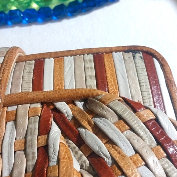 Sharif Woven tassel crossbody purse Measures 8 1/2 inches on the inside - Picture 4 of 8